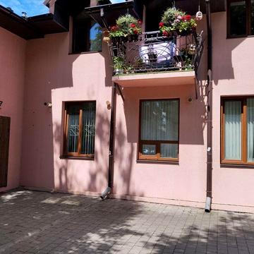 Продам двокімнатну квартиру в парковій зоні