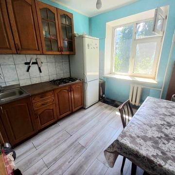 Продам Глушко/ Киевский рынок 1но комнатную квартиру