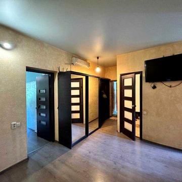 2-комнатная квартира на Филатова! Раздельные комнаты, жилое состояние, мебель и техника, отличный район.