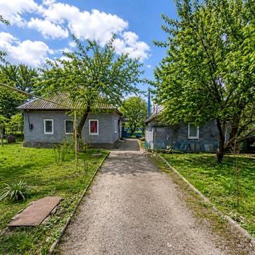Продам дом с большим участком в Таромском