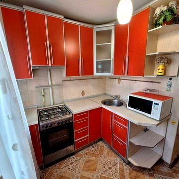 Здам 2 кімнатну квартиру в центрі міста.