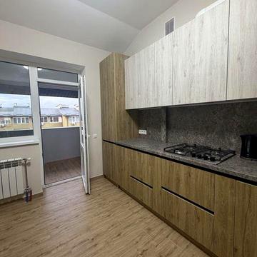 Квартира перша здача. Даі окремв спальні. 78 м.кв. Газ.