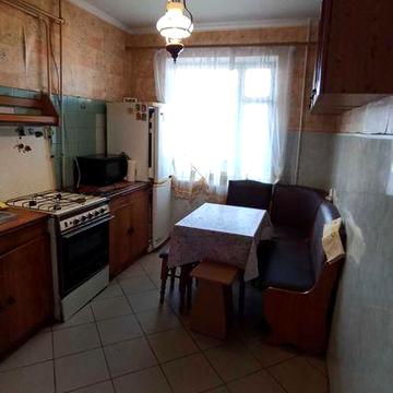 продаж 5-кімнатної квартири в місті Рівне. Район автовокзалу.