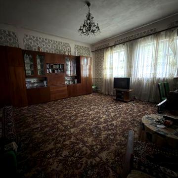 Продам двоповерховий будинок в центрі Овідіополя