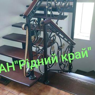 Здається солідний  будинок для інтелігентної сімї