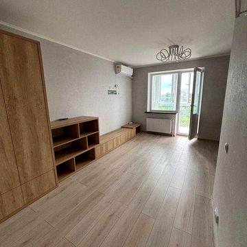 Продам 1-кім. квартиру по вул. Бандери, 31-в (Підвал в подарунок!)
