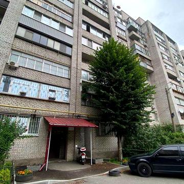 Оренда великої 3к на Робочій (низ)