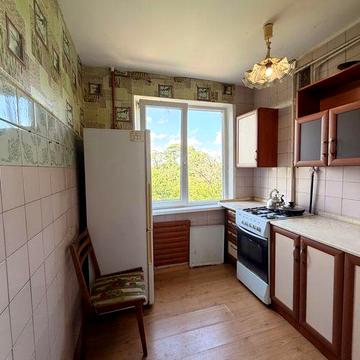 В продажу 3 кімнатна квартира  ЮТ