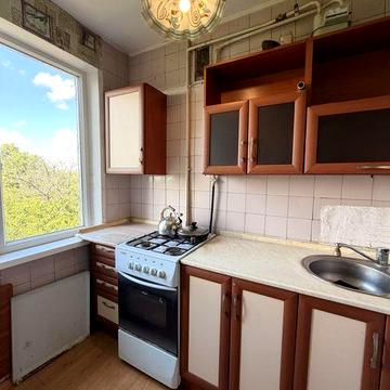 В продажу 3 кімнатна квартира  ЮТ