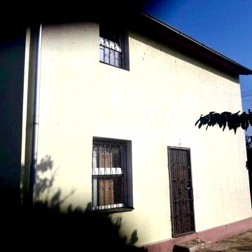 Нерухомість продаж 2х поверхового будинку