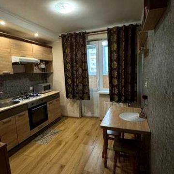 Здам 1 кімнатну на Банківській