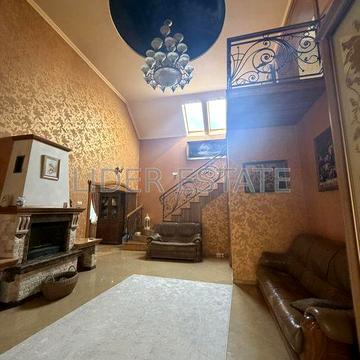 Продаж будинку 280 м², земельна ділянка 30 сотин Галоч.