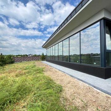 Продаж одноповерхового панорамного будинку Сучасний будинок 96 м² | 7,8 соток  | Бруківка | 129 000 $