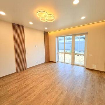Таунхаус 66 м² з ремонтом у Гостомелі, вул. Остромирська — $89 000. Тепла підлога, газове опалення, одноповерховий