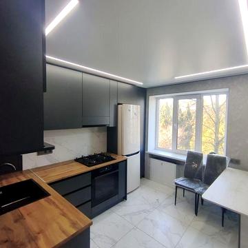 Продам квартиру покращеного планування м . Гнівань