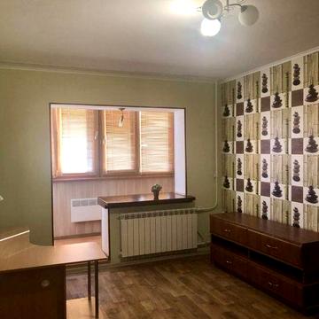 Вул. Закревського, 17, квартира з гарним поануванням біля озеоа