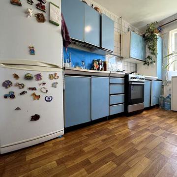 Продаж 3 кімнатної квартири по вул Незалежності Попова