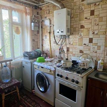 ПРОДАМ 2КУ пер гвардейский4/4хрущ  угловая