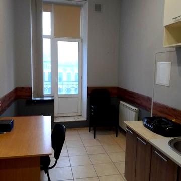Тараса Шевченка бульв., 46-Б