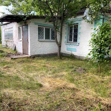 Будинок в цетрі 30м до магазинів