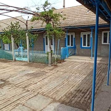 Продаются два дома с.Виноградовка.Ценна за оба дома,плюс оформление