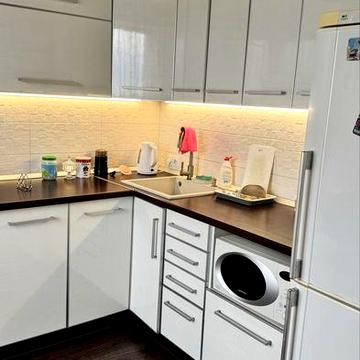 Продам 3х км квартиру с авторским ремонтом