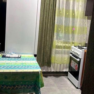 Половки поруч зупинка вільна гарний стан