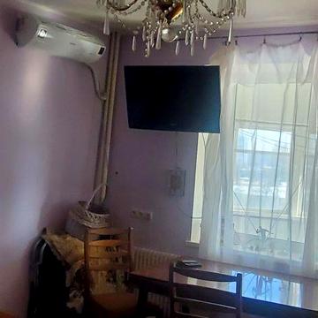 Продам 1 кiмнатну квартиру метро Перемога
