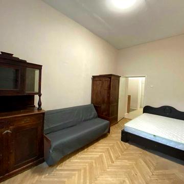 Назарівська 15 Здам 1к квартиру в Центрі міста площа Льва Товстого