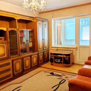 Без комісіЇ. Продаж 1 кімн. квартири на вул. Ревуцького, буд. 29-Б.