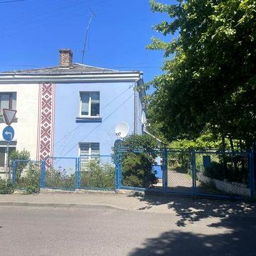 Продам пів будинку в центрі міста