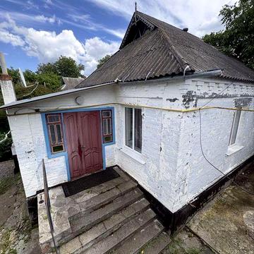 Продам цегляний будинок 77 м² з ділянкою 25 соток у с. Синява, біля Рокитного
