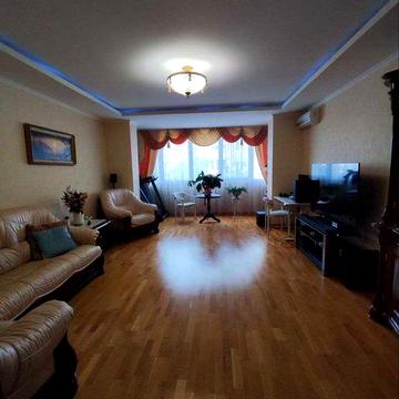 БЕЗ КОМІСІЇ! Продаж 3-к квартири 105,1м² від ВЛАСНИКА біля метро Харківська (вул. Братства Тарасівців, 12/37)