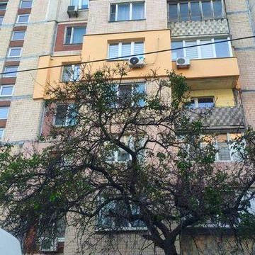 Продаж квартири на Виноградарі
