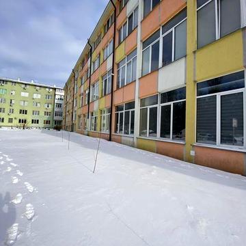 Бровари .1 -кім.кв 52.кв.м