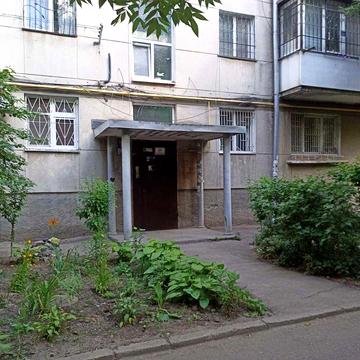 Сдам. 6-я ст. Большого Фонтана. 2-комнатная квартира.