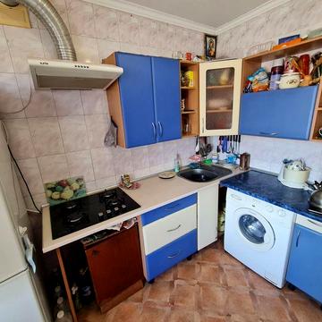 Продам однокомнатную квартиру с нишей в Черноморске.
