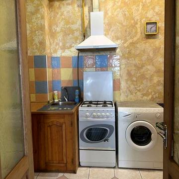 Здам помісячно 1 к квартиру біля автостанції та залізничного вокзалу, 1 поверх