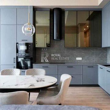 Оренда 3-кімнатної квартири Київ ЖК «52 Перлина / Pechersk Plaza» 130 м² Генератор Авторський ремонт Стелі 4 м Паркінг