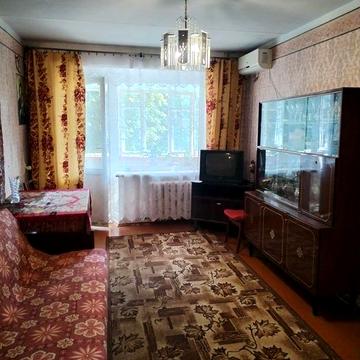 Продам 2х комнатную квартиру на 12 квартале, р-н 61 школы, 12 квартал
