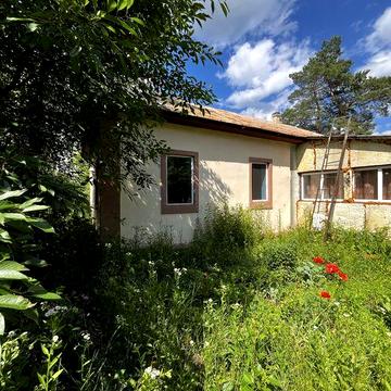 Продаж  окремого  будину  в Чернігові, район Масани. 84 м2, 8 соток землі.всі комунікаціі в будинку.