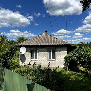 Продам будинок с .Садки