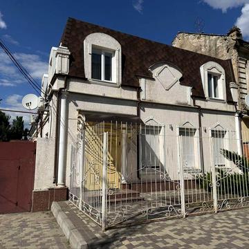 Будинок в центрі міста