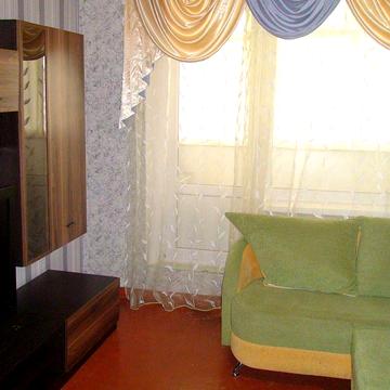 сдам 1 комнатную квартиру на Алексеевке ( школьная)