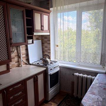 Затишна 3-кімнатна квартира в спальному районі, роздільні кімнати ( Інгульський р-н)