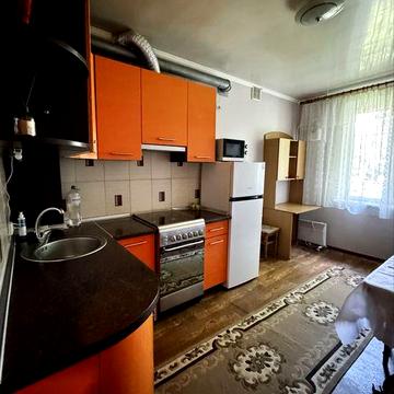 Продам 1 кімнатну квартиру на 12 кварталі.