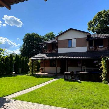 Продам будинок із вкладеною душею та інтерєром в деревяному стилі, 4 види опалення та басейн-чан