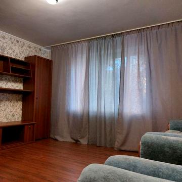 Здається в оренду трикімнатна квартира. М.Святошин  17мин.
