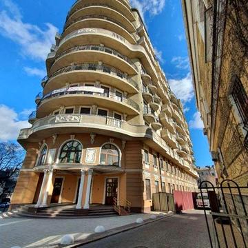 Цена недели ! Центр/Гаванная ЖК "Наследие Дерибаса"  В продаже шикарная квартира с ремонтом 105 кв.м.  Двухсторонняя  5 этаж  Кирпичный дом  Паркинг ЖК Наследие Дерибаса