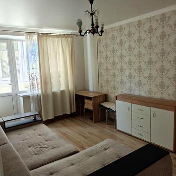 Продам двокімнатну квартиру по вулиці 6-го Грудня 143/3